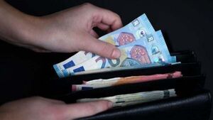 Budget tax and welfare changes will lead to ‘small income gains’ – ESRI Budget tax and welfare changes will lead to ‘small income gains’ – ESRI