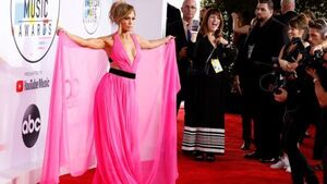 Jennifer Lopez says ‘music really does have power to heal’ in AMAs appearance Jennifer Lopez says ‘music really does have power to heal’ in AMAs appearance