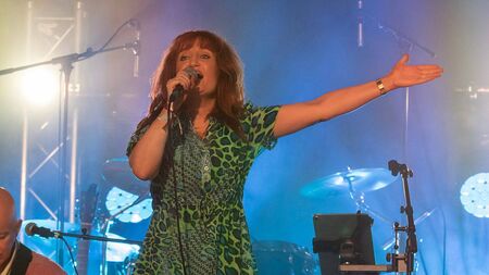 Mountmellick Folk singer set to play in her hometown