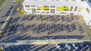 Local primary school shows its support to Portlaoise minor and senior football teams Local primary school shows its support to Portlaoise minor and senior football teams