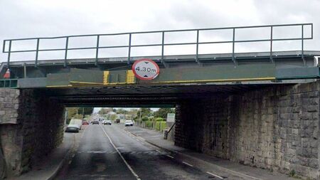 Saga of narrow footpaths continues to rumble on in Portlaoise