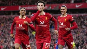 Liverpool back on top as Curtis Jones grabs the winner against Chelsea Liverpool back on top as Curtis Jones grabs the winner against Chelsea