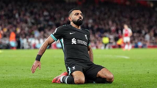 Mohamed Salah equaliser denies Arsenal victory against title rivals Liverpool