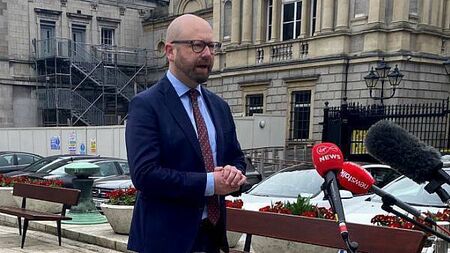 Labour pledges to outlaw ‘loyalty penalty’ and link welfare to inflation