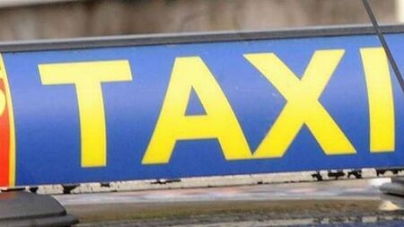 Taxi driver dislocated a man's shoulder after he clamped his car