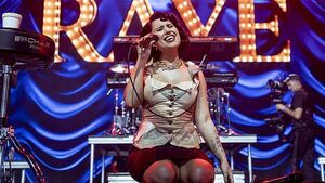 Raye announces Dublin outdoor show for next year