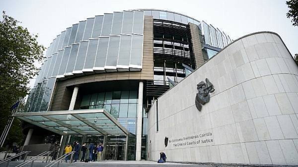 Murder accused's father told gardaí his son wanted to 'hand himself in', jury hears