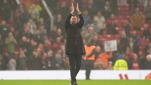 Man Utd see off Leicester in Ruud van Nistelrooy’s final game as interim manager Man Utd see off Leicester in Ruud van Nistelrooy’s final game as interim manager
