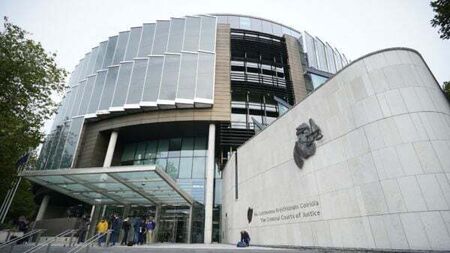 Murder accused's self-defence claim 'self-serving nonsense', prosecution tell jury