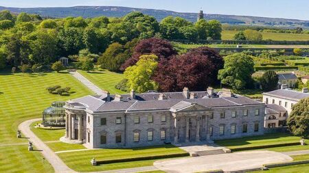 Relative arrested following discovery of body in Laois five star hotel