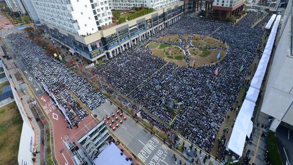 Shincheonji Gathers 25,000 for Peaceful Rally Supporting Religious Freedom at Gyeonggi-do Provincial Government