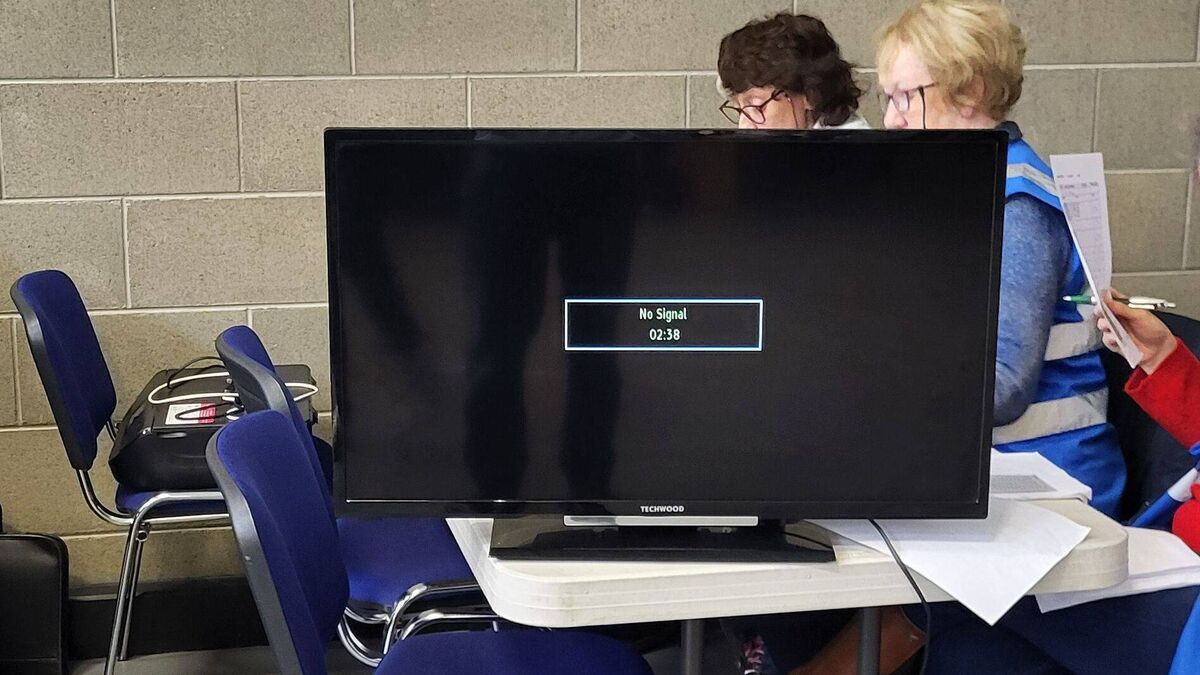 Kerfuffle breaks out in election count centre in Laois