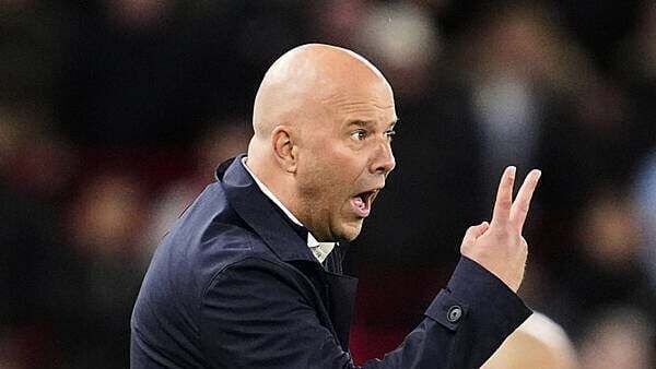 Arne Slot urges Liverpool to be ‘aggressive in a smart way’ against Everton
