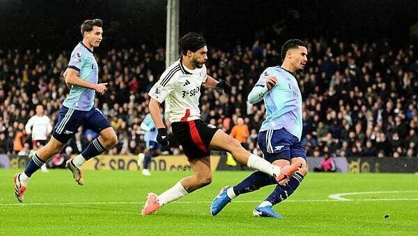 Arsenal’s title hopes hit as Fulham hold Gunners to Craven Cottage draw