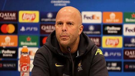 Arne Slot not convinced top-eight Champions League finish is advantage in league