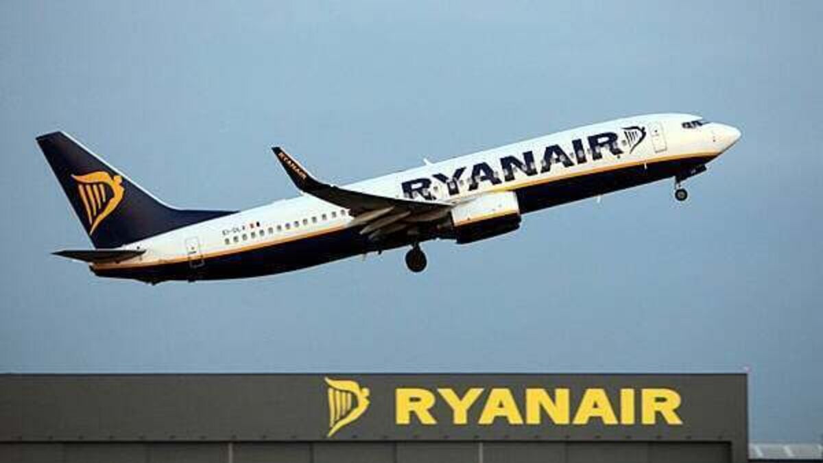 Ryanair's case against veteran pilot should be attached to Channel 4 action, court told