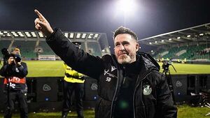 Shamrock boss Stephen Bradley hails Enzo Maresca for ‘clear identity’ at Chelsea Shamrock boss Stephen Bradley hails Enzo Maresca for ‘clear identity’ at Chelsea