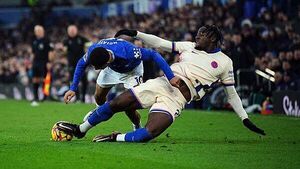 Chelsea miss out on top spot after being held to goalless draw at Everton Chelsea miss out on top spot after being held to goalless draw at Everton