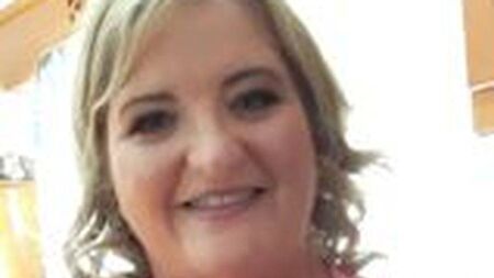 Laois death notice: Lorraine Lyons (née Tyrrell), Abbeyleix