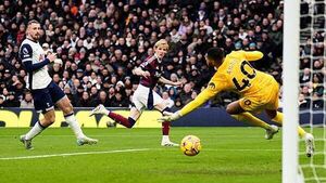 More misery for Tottenham as in-form Newcastle fight back to secure victory More misery for Tottenham as in-form Newcastle fight back to secure victory