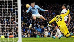Erling Haaland hits double as Manchester City ease to win over West Ham Erling Haaland hits double as Manchester City ease to win over West Ham