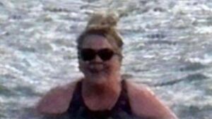 Laois woman braves icy waters for charity