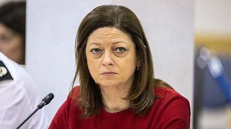 ‘Significant deterioration’ in PSNI response times for 101 calls, MPs told