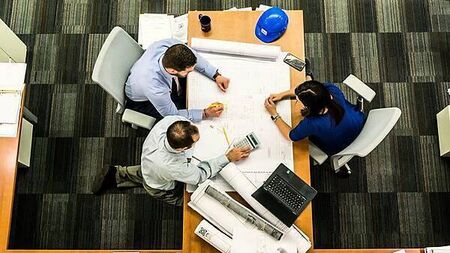 Nearly half of Irish businesses plan to increase investment this year, surveys says