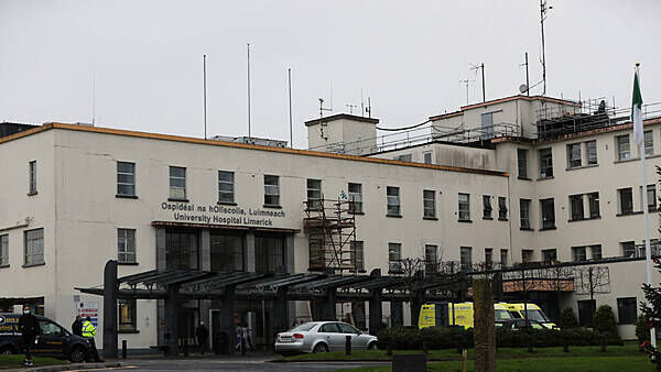 Trolley Watch: 455 people waiting for beds in Irish hospitals