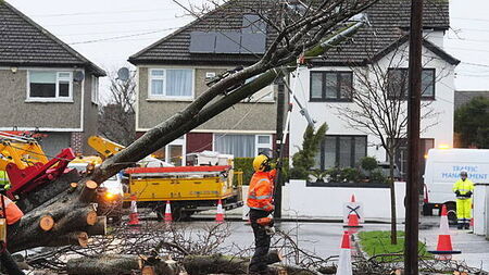 Storm Éowyn: Over 100,000 homes to be without power for over a week