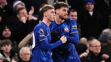 Chelsea back into top four after beating West Ham and former boss Graham Potter