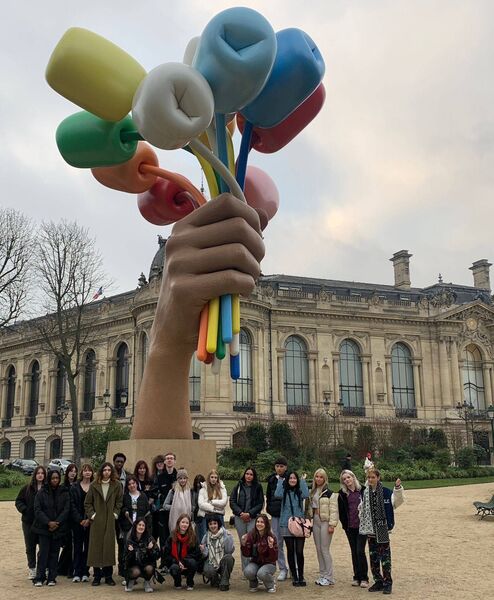 Fifth year and Leaving Cert Applied art students from Portlaoise College on their visit to Paris. Fifth year and Leaving Cert Applied art students from Portlaoise College on their visit to Paris.