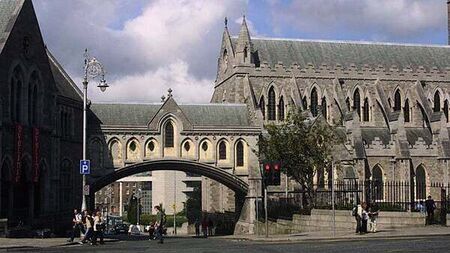 Government to fund restoration of 650 historic buildings with €8 million