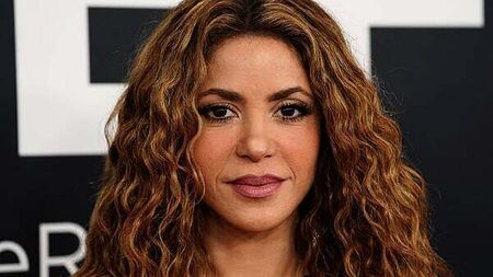 Shakira updates fans after cancelling Lima concert due to abdominal condition