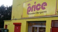 Thief put phone chargers down his trousers 