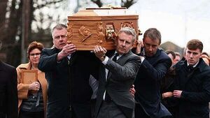 Patrick Kielty carries mother’s coffin as mourners gather for funeral Patrick Kielty carries mother’s coffin as mourners gather for funeral