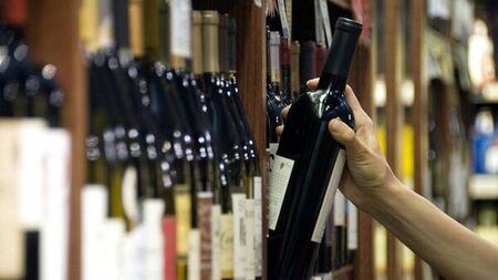 Alleged thief drank stolen wine in supermarket