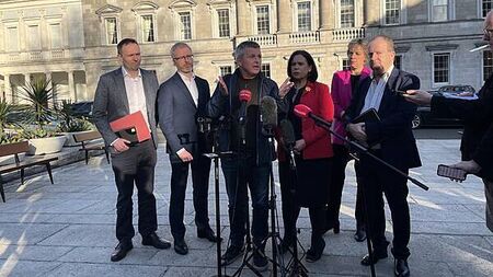 Opposition leaders to meet after Dáil disorder