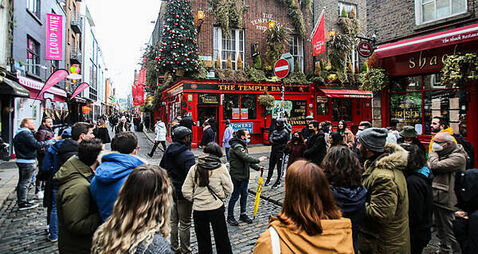 Foreign visitors to Ireland decrease by 30% in February 2025