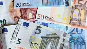 Revenue paper says link between salary and pension completely 'broken' Revenue paper says link between salary and pension completely 'broken'