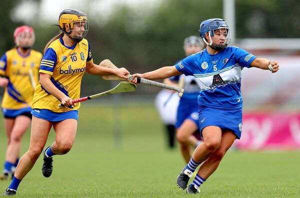 Laois's Alice Walsh gets away from Roscommon's Sinead Mannion Photo: INPHO/Leah Scholes