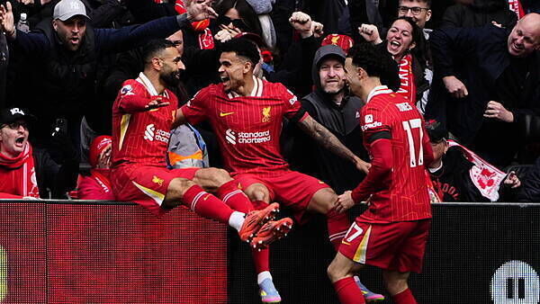 Mohamed Salah stars again as Liverpool move closer to Premier League title