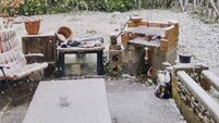 Snow is falling in Laois