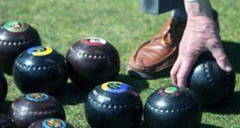 Laois team narrowly loses out in finals of indoor bowling league