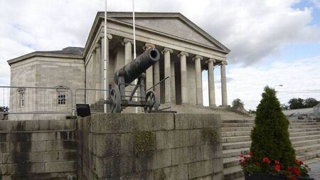 Suspended sentence for sexually assaulting his supervisor