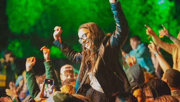 The headline acts have been announced for the annual Folly in Cullohill