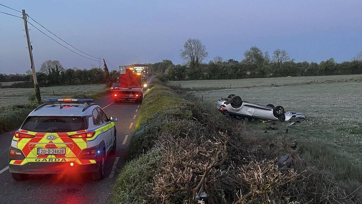 Laois gardaí and emergency services attend scene of single vehicle crash 