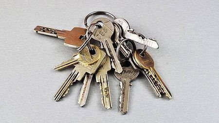 Man (20s) arrested by gardaí investigating alleged accommodation fraud in Dublin