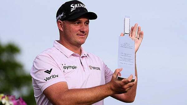 Sepp Straka takes advantage of Shane Lowry’s slip in Philadelphia