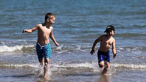 Enjoy the sunny weather this weekend – as Met Éireann predicts rain to return soon Enjoy the sunny weather this weekend – as Met Éireann predicts rain to return soon